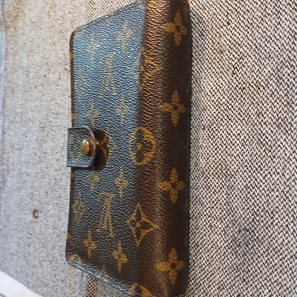 Louis Vuitton Monogram Porte Papier Zippe Wallet - Picture 5 of 16